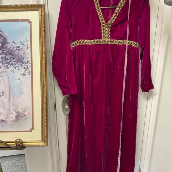 70’s Velvet Gown - Picture 4 of 5